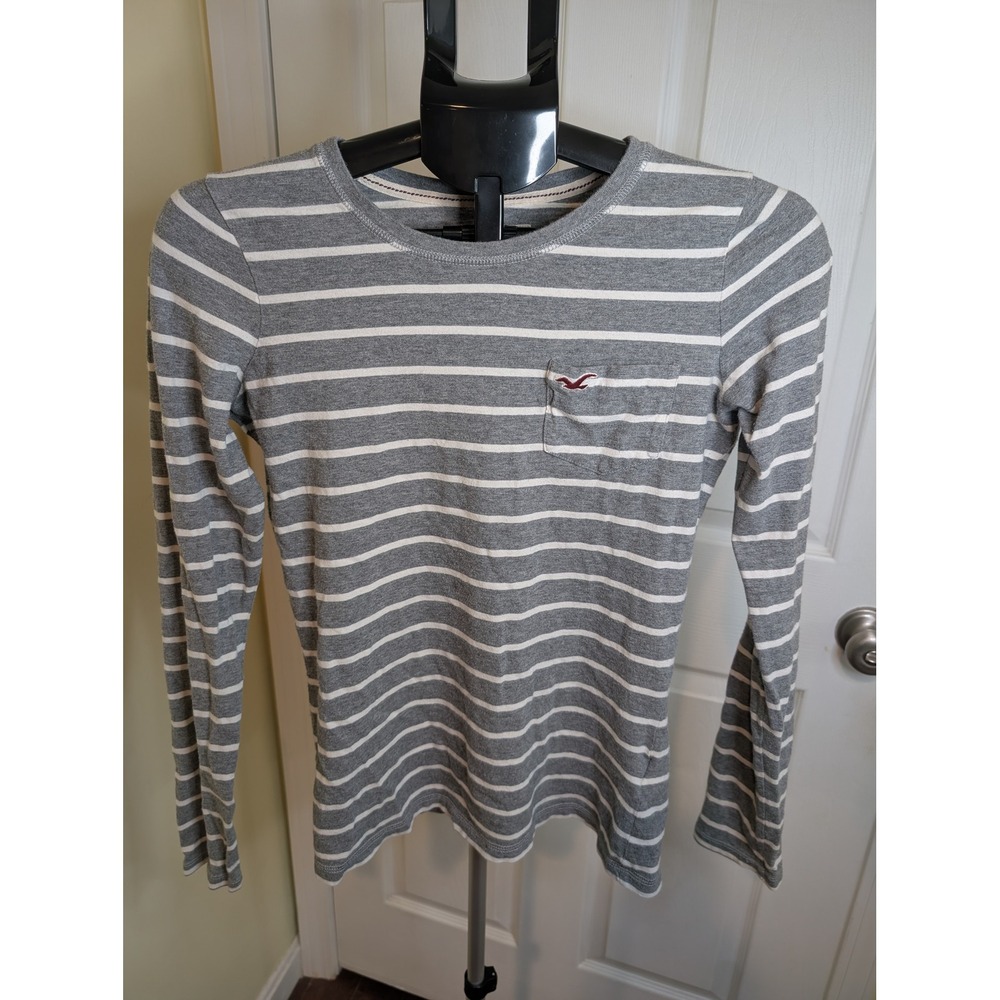 Hollister Striped Long Sleeve T-Shirt Womens M Grey White Pocket Logo Crew Y2K